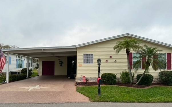 Winter Haven, FL Mobile Home for Sale located at 1513 Aberdeen Lane Four Lakes Golf & Country Club